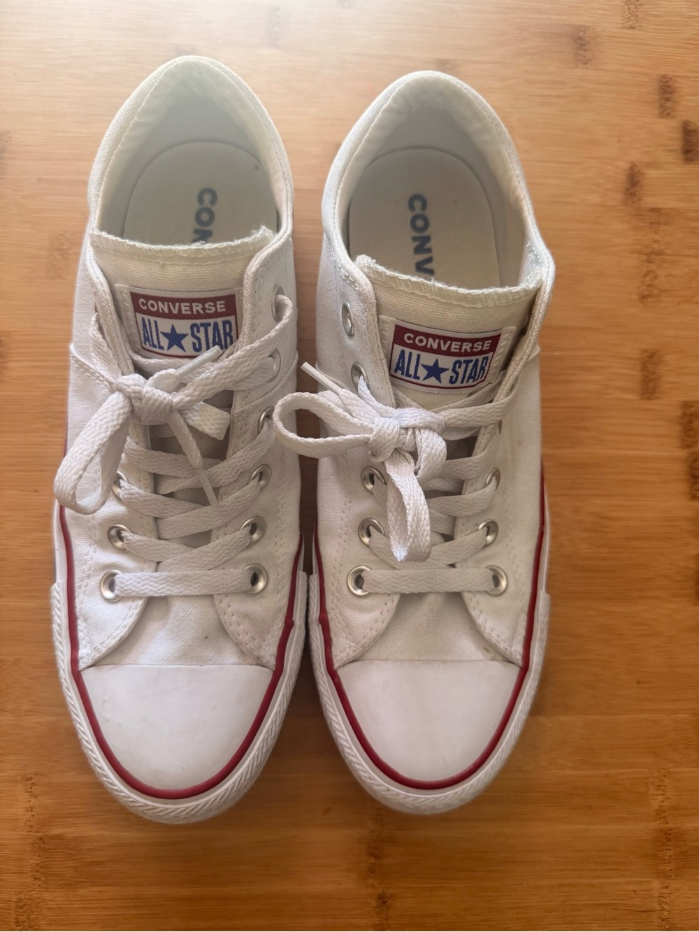 Woman Converse White Canvas Low Top Sneakers with Red Trim